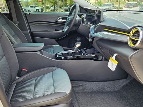 New 2026 Chevrolet Trax LT w/ Driver Confidence Package FWD image 26