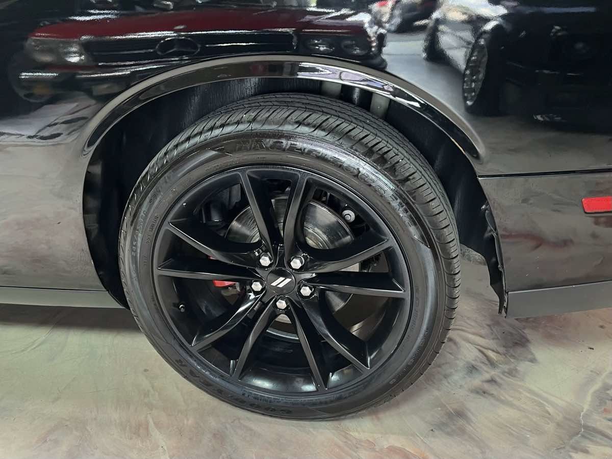 Used 2018 Dodge Challenger SXT Plus RWD image 28