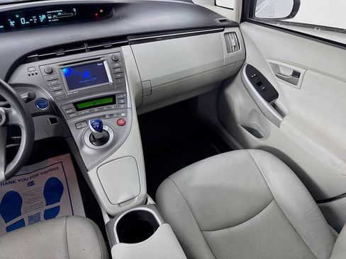 Used 2014 Toyota Prius Three FWD image 26