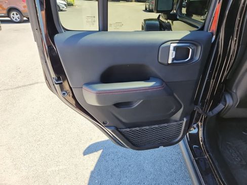 Certified 2021 Jeep Wrangler Unlimited Rubicon AWD/4WD image 29