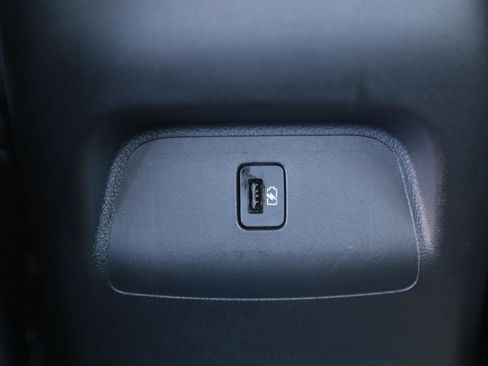 Used 2025 Nissan Sentra SR w/ SR Premium Package image 21