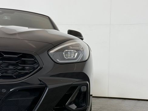 Used 2026 BMW Z4 M40i w/ Premium Package image 11