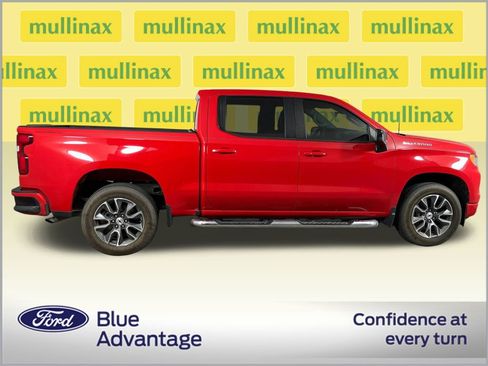 Used 2022 Chevrolet Silverado 1500 RST image 2