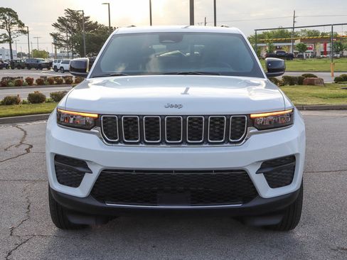 New 2026 Jeep Grand Cherokee Laredo X AWD/4WD image 3