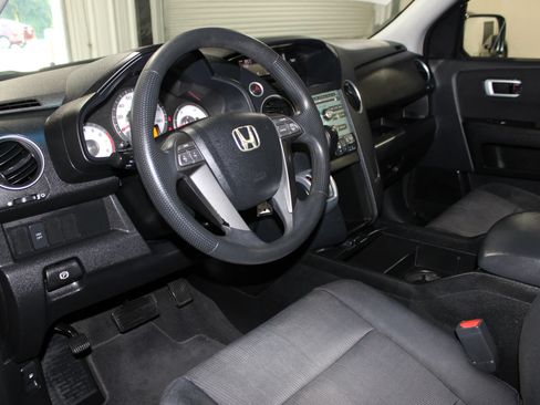 Used 2010 Honda Pilot EX image 21