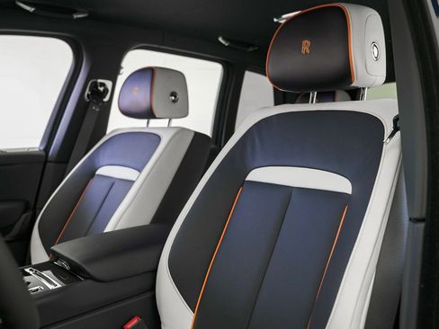 New 2026 Rolls-Royce Cullinan Black Badge image 11