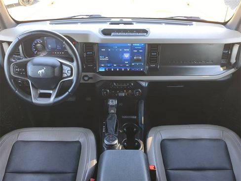 Used 2021 Ford Bronco Wildtrak image 16