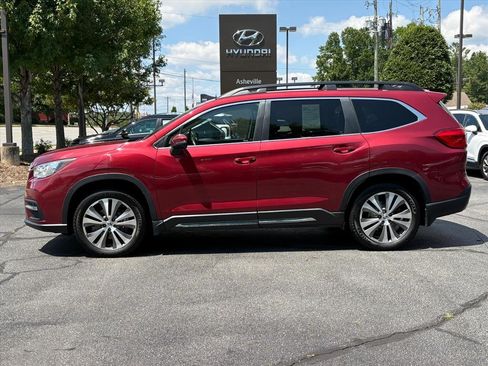 Used 2022 Subaru Ascent Limited w/ Technology Package AWD/4WD image 3