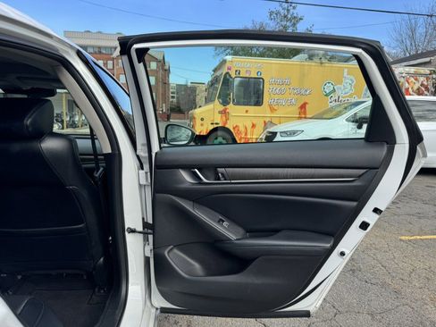 Used 2018 Honda Accord EX-L image 15