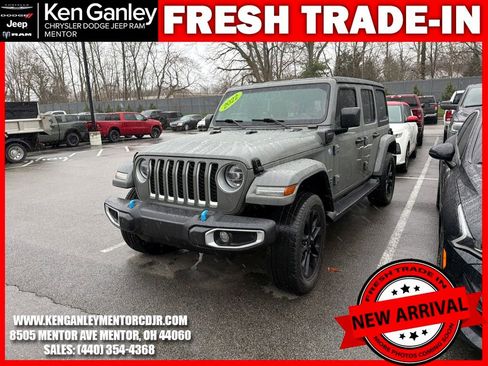 Used 2022 Jeep Wrangler Unlimited Sahara w/ Cold Weather Group image 3