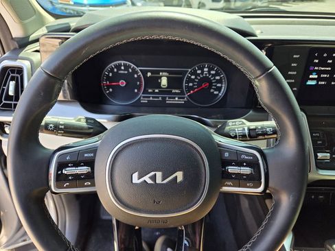 Used 2023 Kia Sorento S w/ Panoramic Sunroof Package image 29