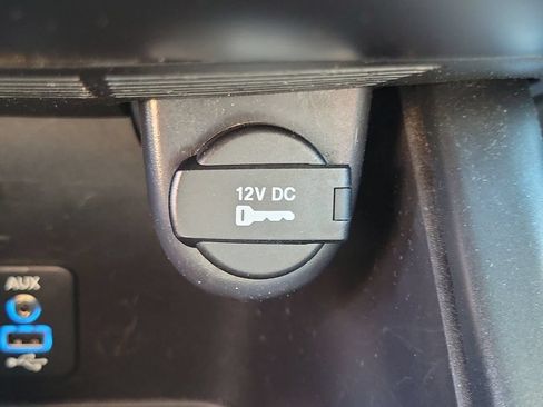 Used 2018 Dodge Journey SE FWD image 26