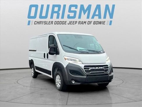 New 2025 RAM ProMaster 2500 w/ Quick Order Package 22G SLT image 1