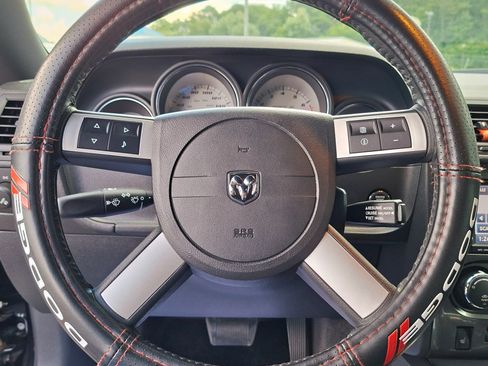Used 2008 Dodge Challenger SRT8 RWD image 22