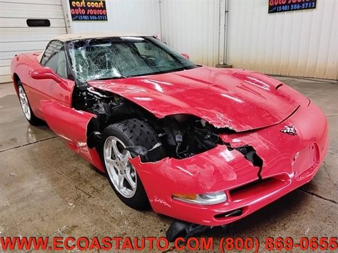 Used 2000 Chevrolet Corvette Convertible w/ Memory Pkg RWD image 1