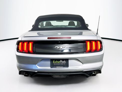 Used 2020 Ford Mustang Premium RWD image 7