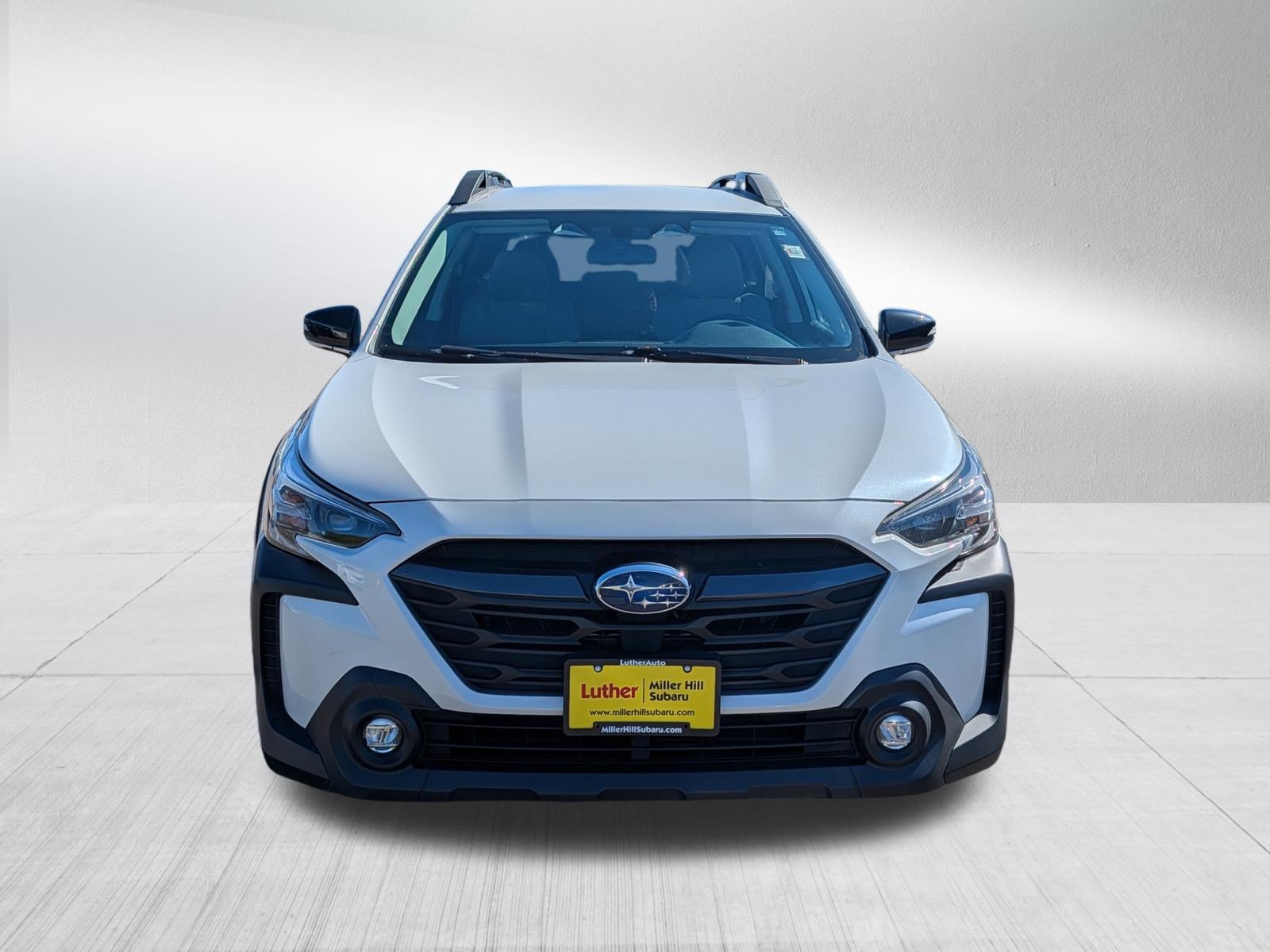 Used 2024 Subaru Outback Premium AWD/4WD image 2
