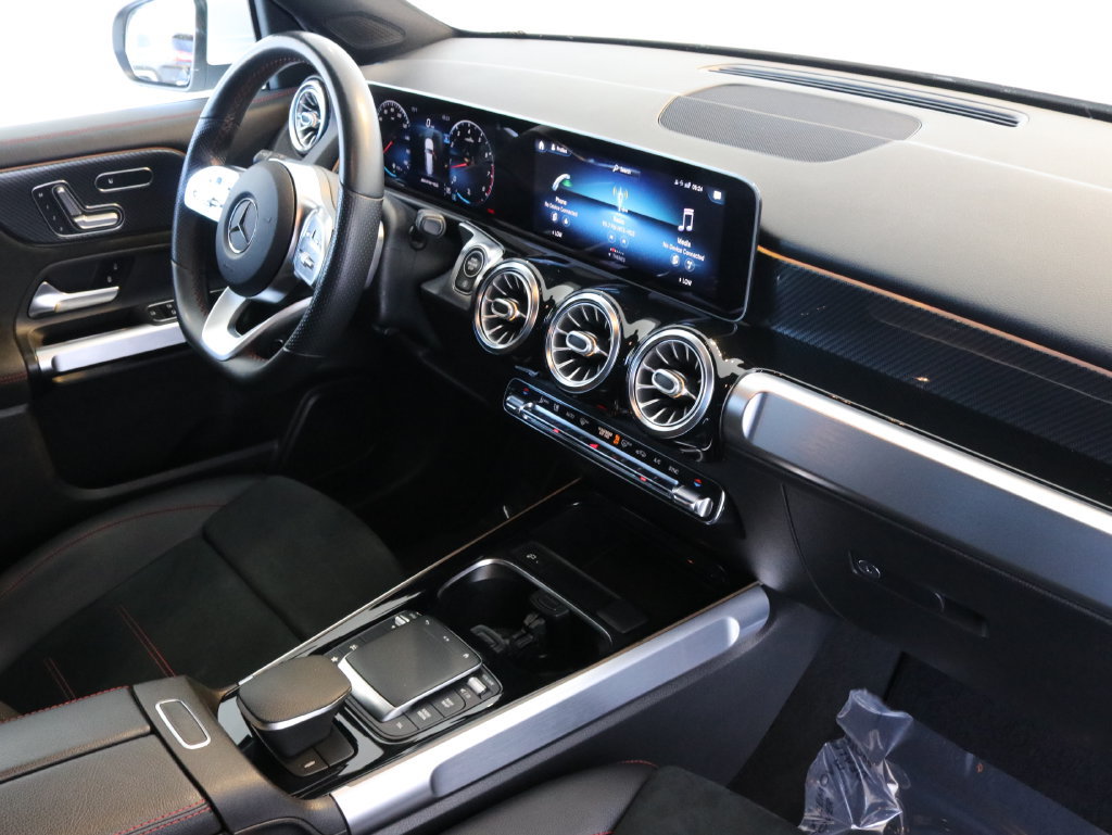 Used 2021 Mercedes-Benz GLB 35 AMG 4MATIC image 44