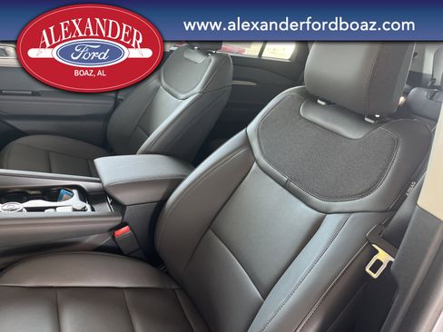 New 2026 Ford Explorer Active w/ Active Comfort Package image 11