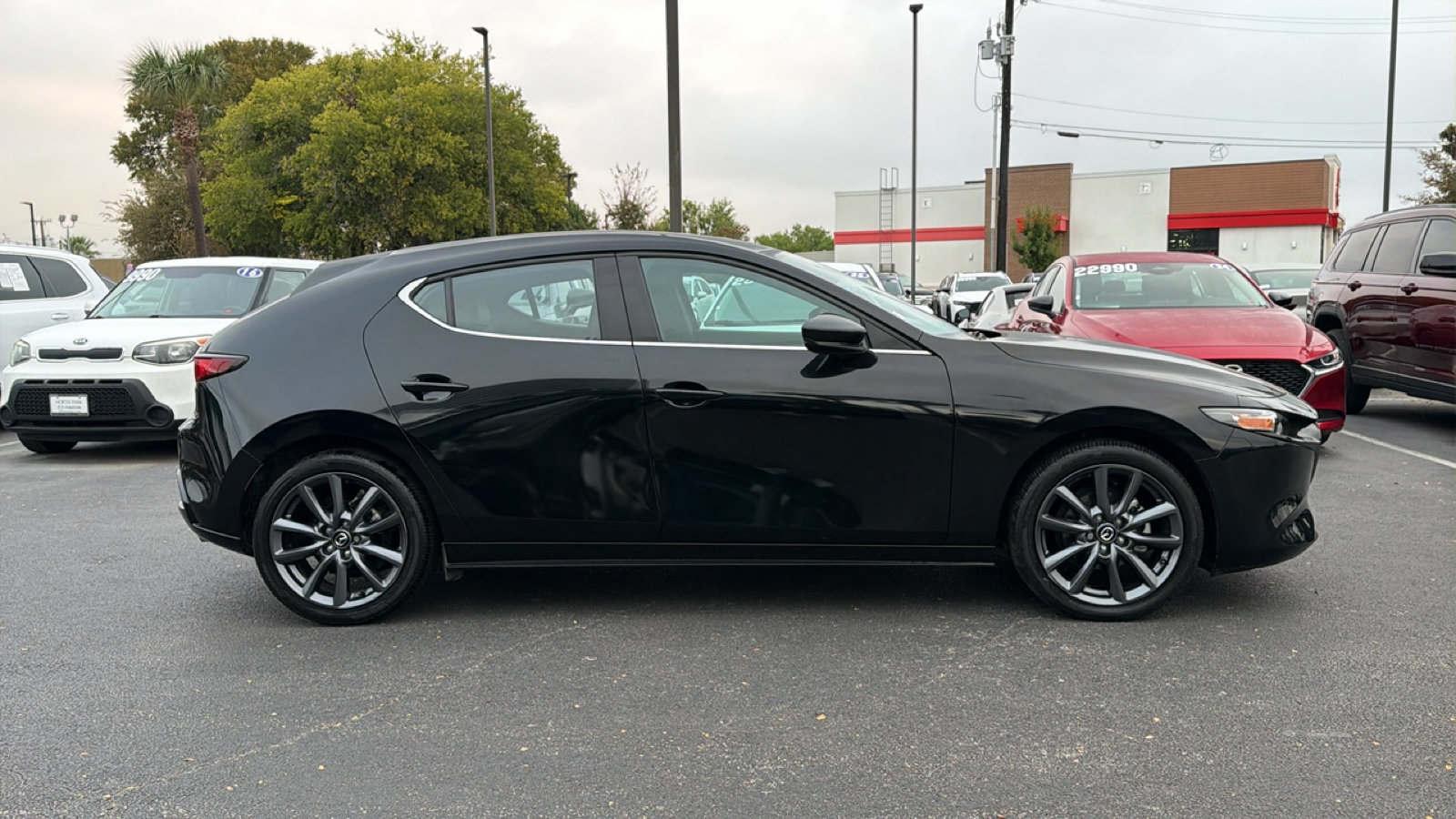 Used 2025 MAZDA MAZDA3 s FWD image 3