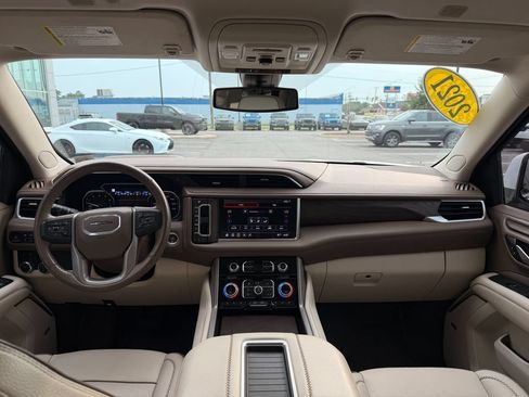 Used 2021 GMC Yukon Denali AWD/4WD image 14