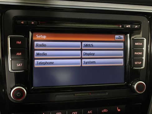 Used 2013 Volkswagen Passat 2.5 SE image 39