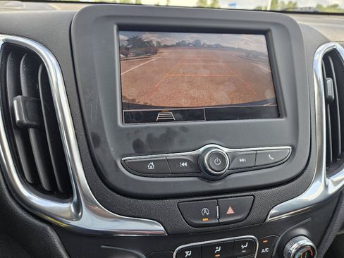 Used 2023 Chevrolet Equinox LT FWD image 13