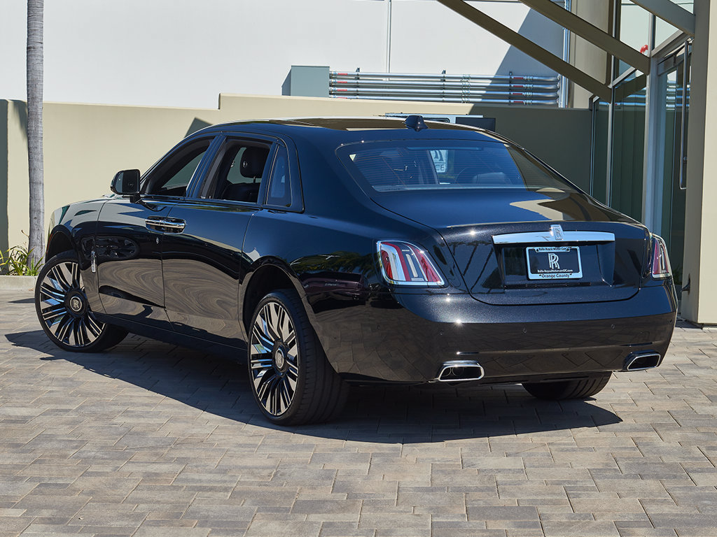 Used 2026 Rolls-Royce Ghost Extended Wheelbase AWD/4WD image 7
