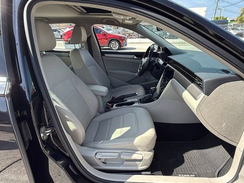 Used 2020 Volkswagen Passat 2.0T SE w/ Sunroof Package FWD image 39