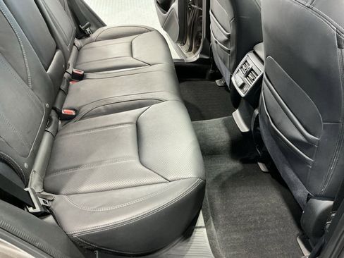Used 2022 Subaru Forester Touring image 27