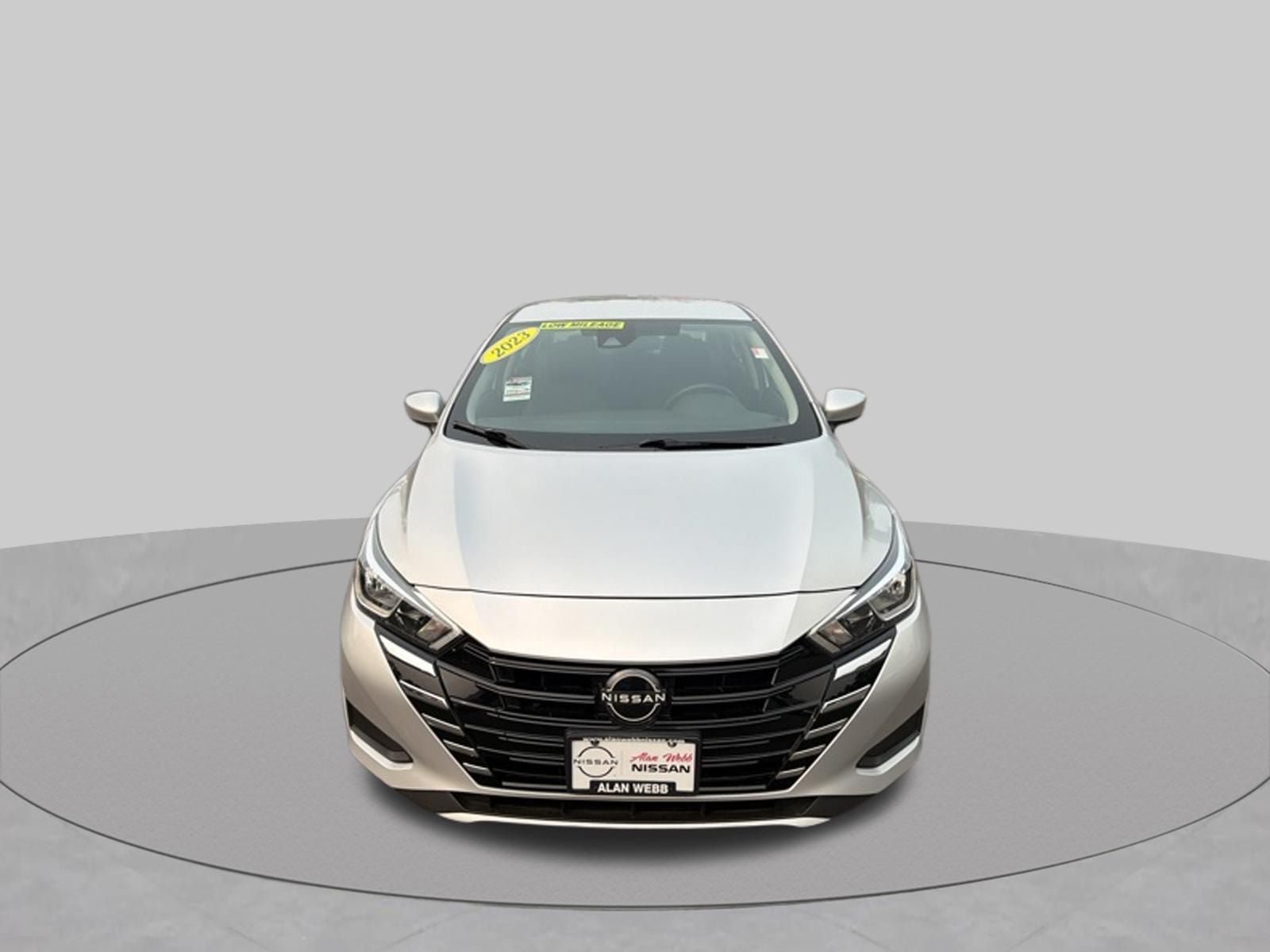 Used 2023 Nissan Versa SV FWD image 8