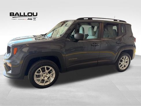 Used 2022 Jeep Renegade Latitude AWD/4WD image 1