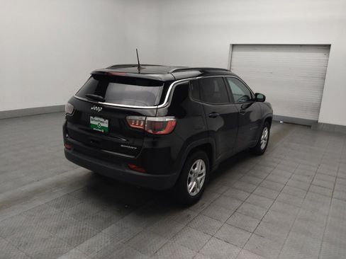 Used 2019 Jeep Compass Sport w/ Tech Group FWD image 9