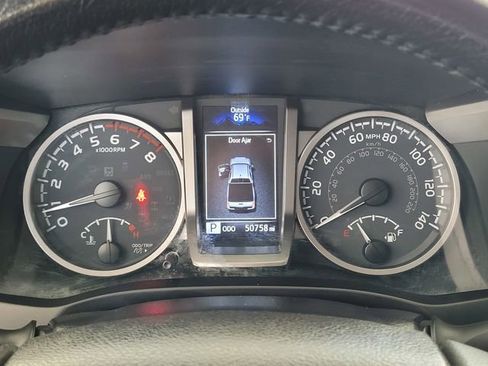 Used 2023 Toyota Tacoma SR5 RWD image 22