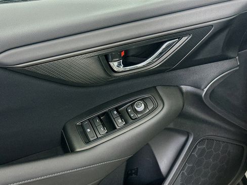 Used 2025 Subaru Outback Premium image 15