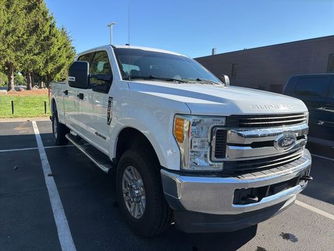 Used 2017 Ford F250 XLT image 4
