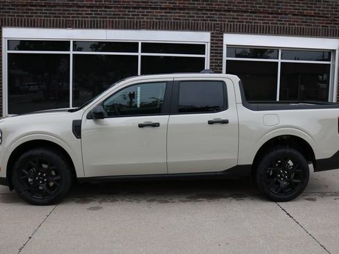 New 2025 Ford Maverick XLT w/ XLT Luxury Package image 2