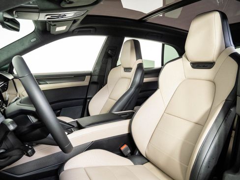 New 2026 Porsche Cayenne Turbo Electric AWD/4WD image 5