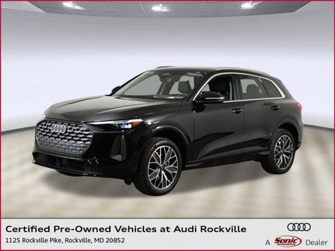 Certified 2025 Audi Q5 Premium Plus image 1