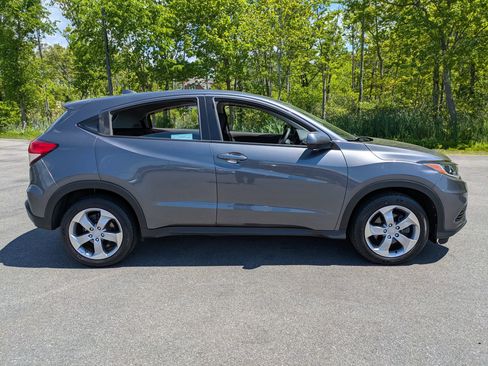 Used 2020 Honda HR-V LX image 2