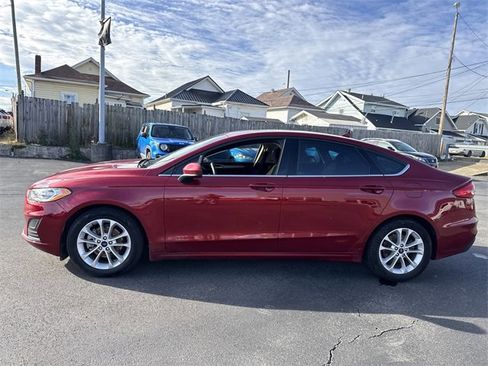 Used 2019 Ford Fusion SE image 8