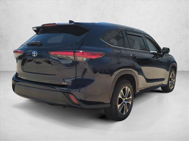 Used 2021 Toyota Highlander XLE FWD image 5