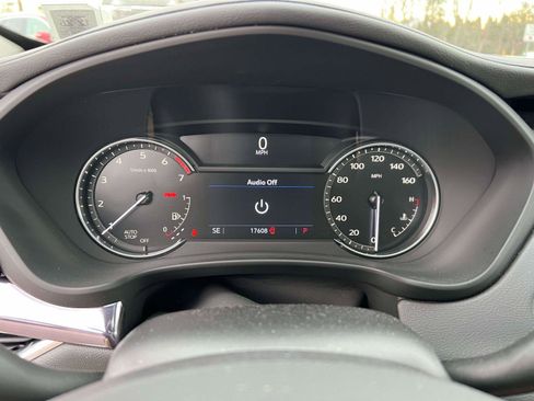 Used 2022 Cadillac XT4 Luxury w/ Cold Weather Package image 14