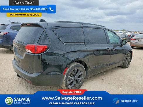 Used 2019 Chrysler Pacifica Limited image 4