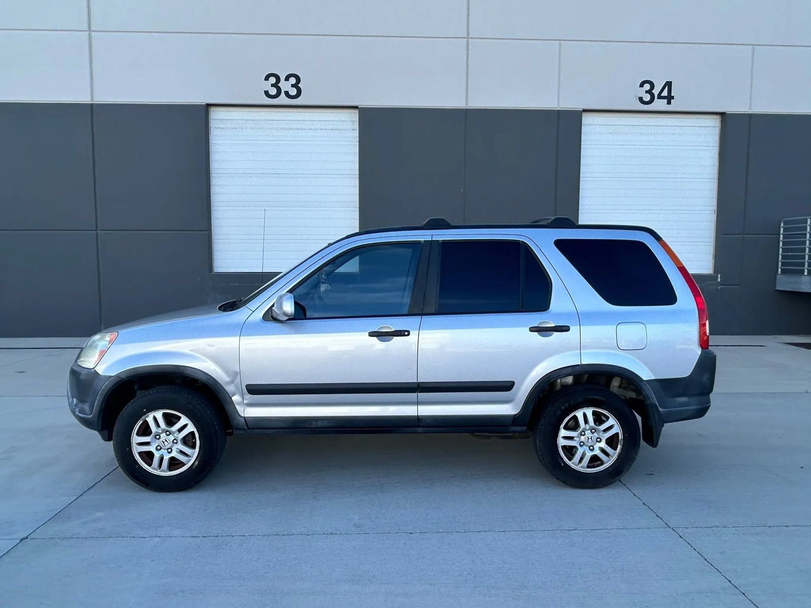 Used 2004 Honda CR-V EX image 2