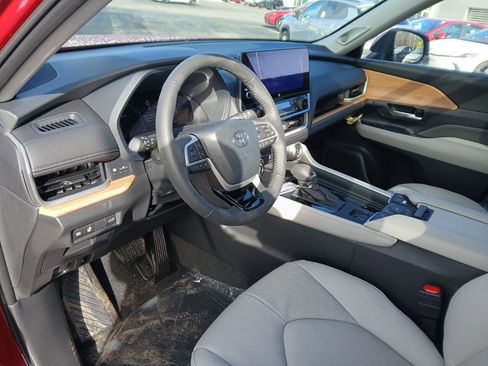 New 2026 Toyota Grand Highlander Limited image 8