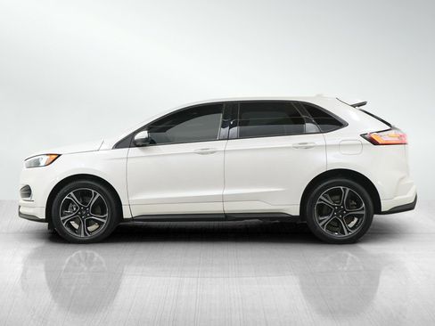 Used 2019 Ford Edge ST w/ Cold Weather Package AWD/4WD image 2