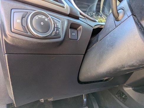 Used 2017 Ford Fusion SE w/ Equipment Group 601A image 17