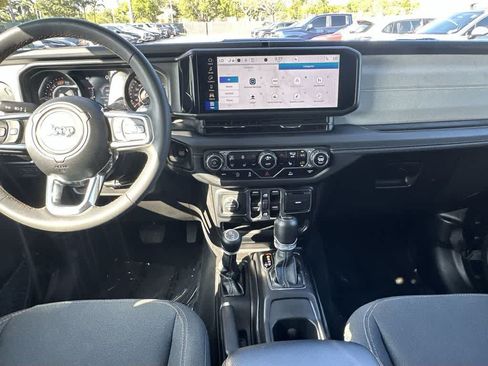 Used 2024 Jeep Wrangler Unlimited Sahara AWD/4WD image 24