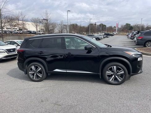 Certified 2023 Nissan Rogue SL image 3